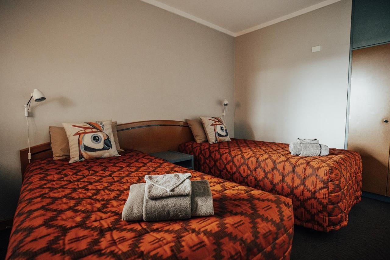 Seasons Hotel Newman Kültér fotó